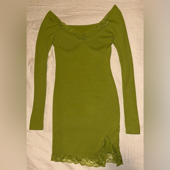 Green Dress - Picture 1 of 2